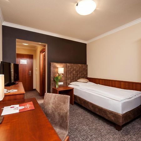 Hotel Weinberg Gmbh Preising Extérieur photo