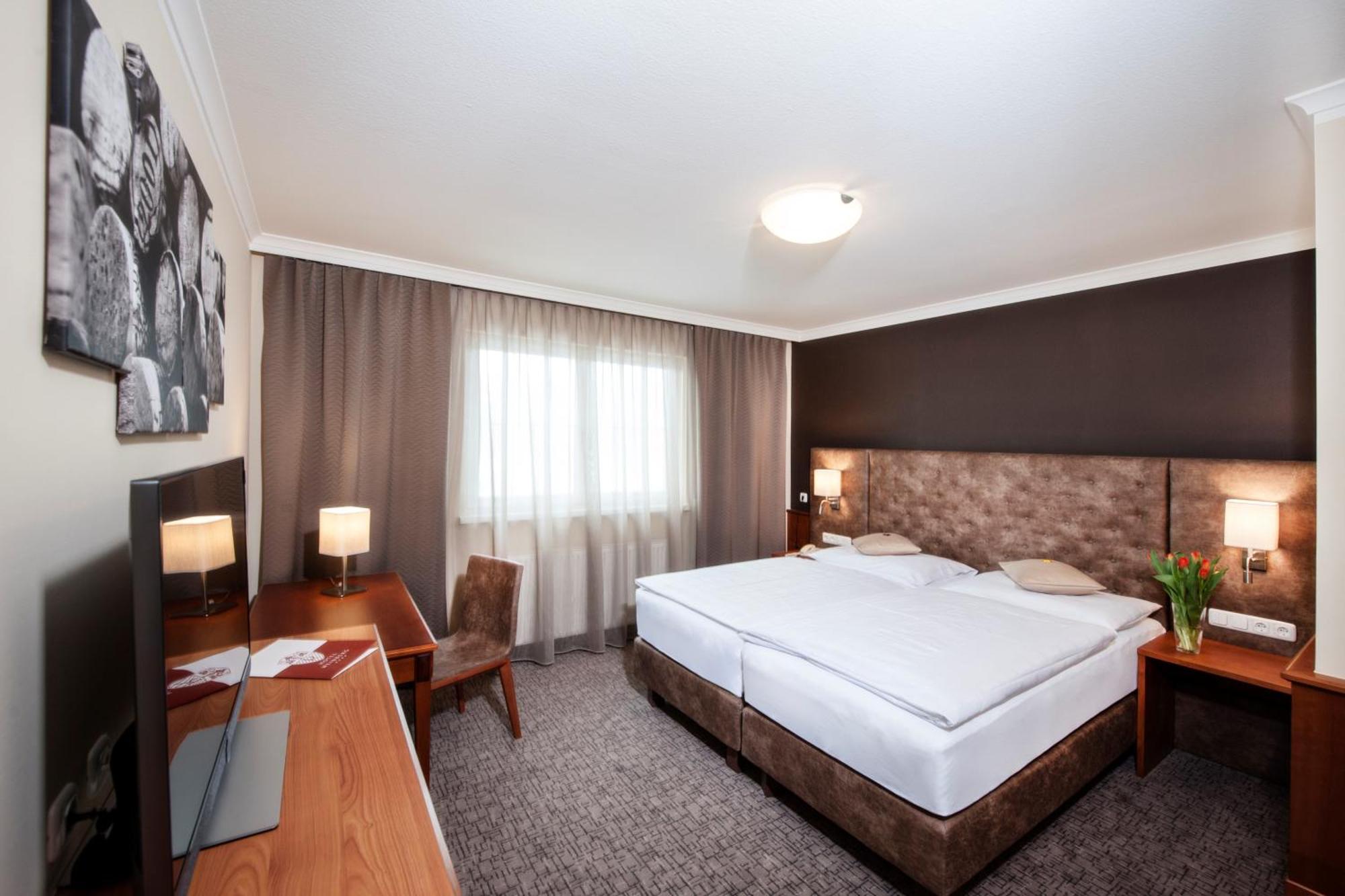 Hotel Weinberg Gmbh Preising Extérieur photo